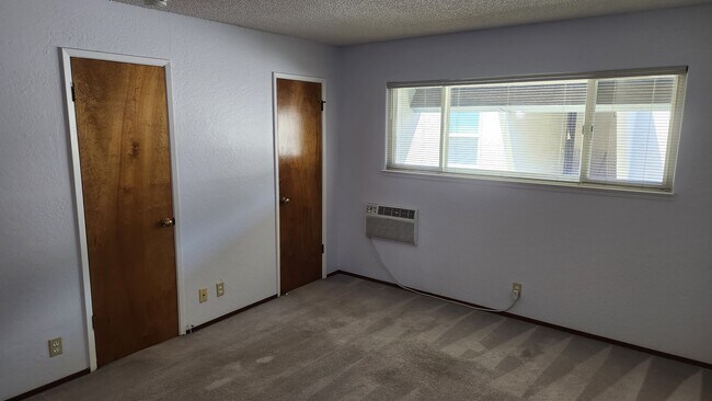 Building Photo - 1001 Murrieta Blvd