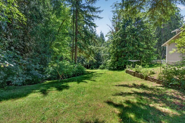 Building Photo - A Private Sanctuary with Perfect Proximity
