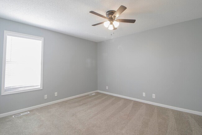 Building Photo - 205 Ruf Dr