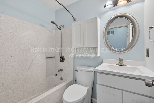 Building Photo - 4 Devondale Pl