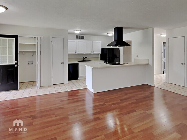 Building Photo - 551 Oldbridge Dr