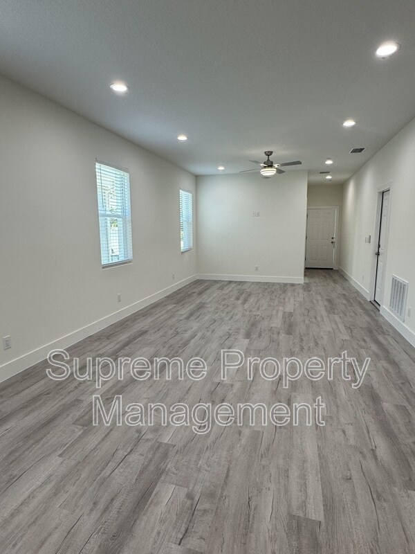 Building Photo - 7006 Madison Ave