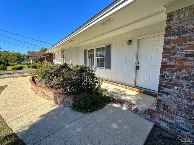 Building Photo - 4290 La Borde Ln