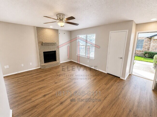 Building Photo - 5912 Holiday Ln