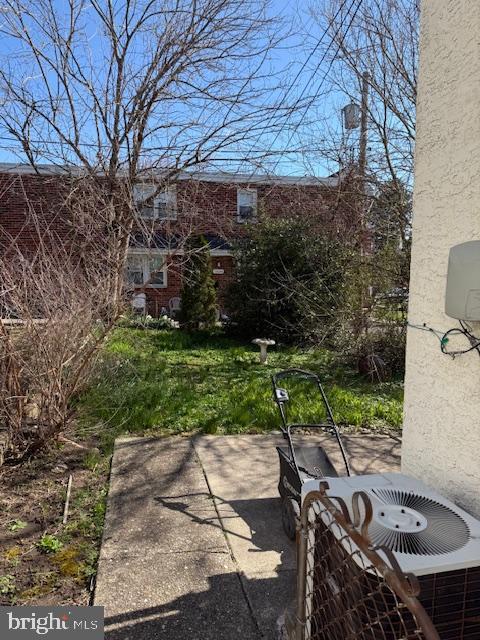 Building Photo - 417 E Fornance St