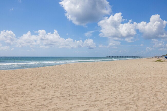 Building Photo - 2774 S Ocean Blvd