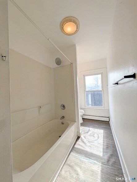 Building Photo - 102 Elm St