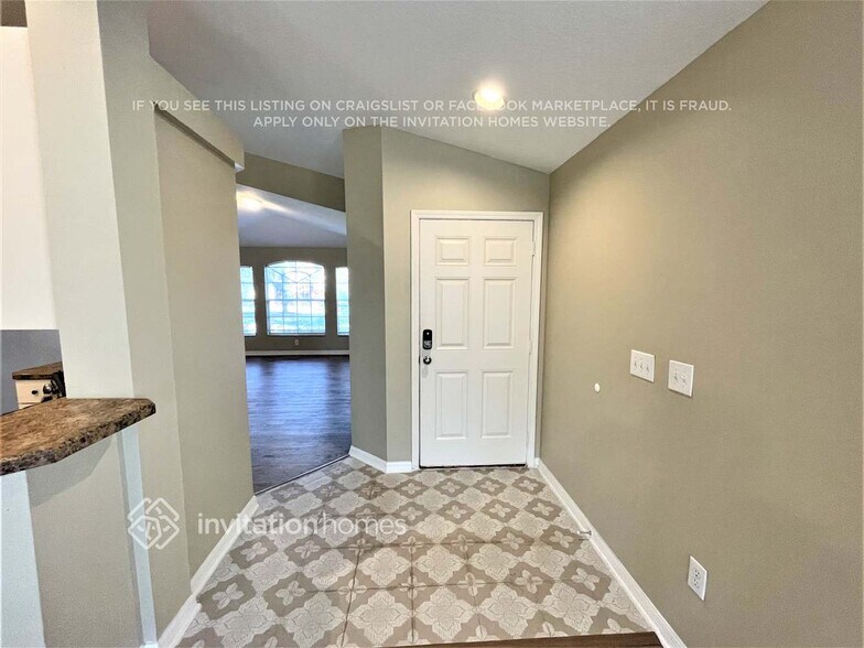Building Photo - 6416 Bridgecrest Dr