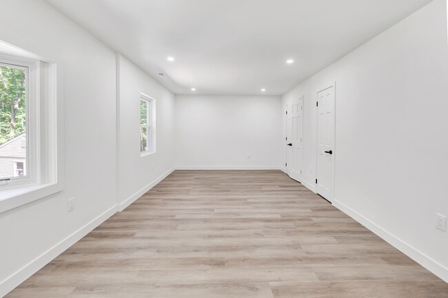 Building Photo - 51 Great Oak Rd