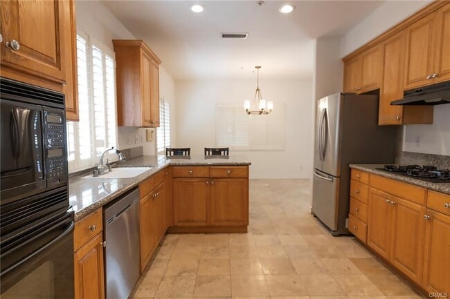 Building Photo - 1928 Ruhland Ave