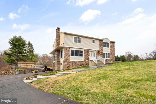 Primary Photo - 3554 N Sugan Rd