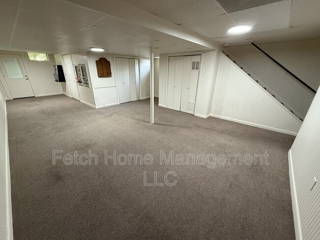 Building Photo - 855 S Pearl St