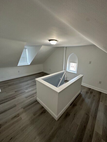 Building Photo - 2707 Kirkbride St