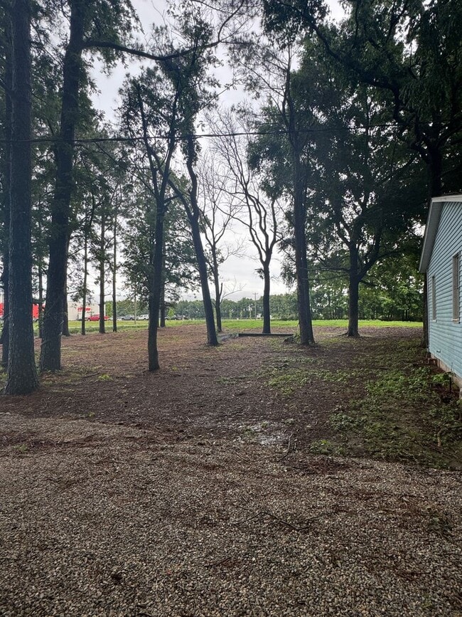 Building Photo - 3 Bed / 1 Bath between Jonesboro and Lake City