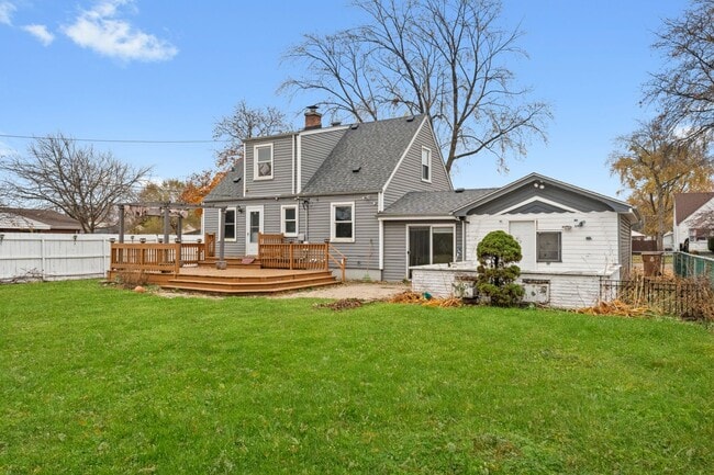 Building Photo - 5352 W 90th St