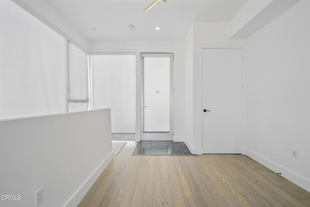 Building Photo - 1345 Havenhurst Dr