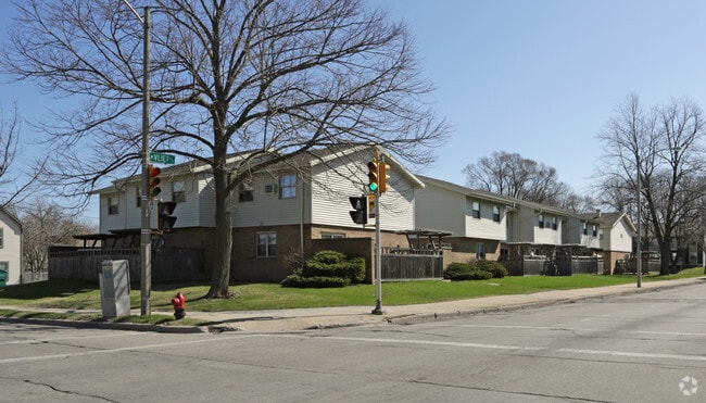 Building Photo - McKinley Gardens Apartments