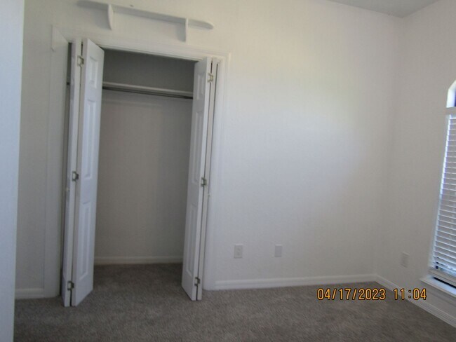 Building Photo - 4104 SW Wendy Dr