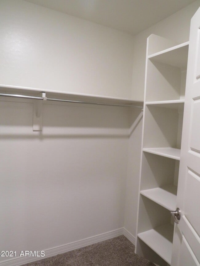Building Photo - 40537 W Helen Ct
