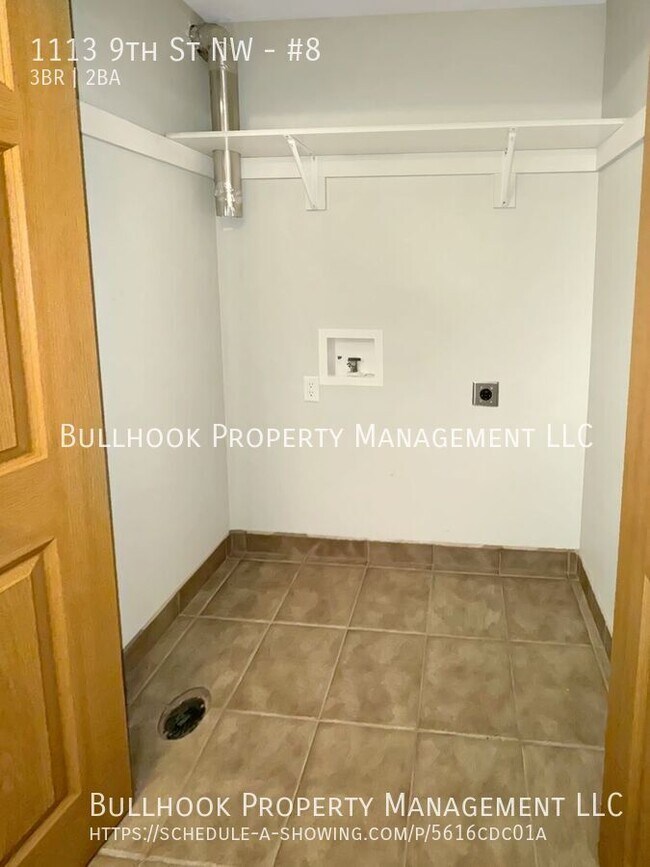 Building Photo - 1113 9th St NW