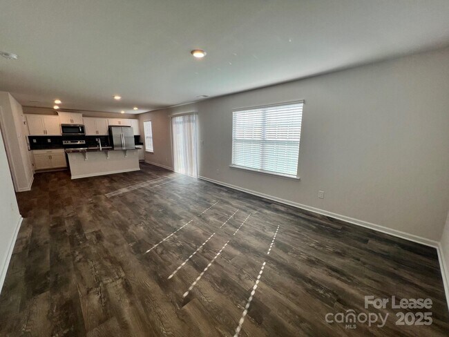 Building Photo - 7868 Whispering Strm Dr