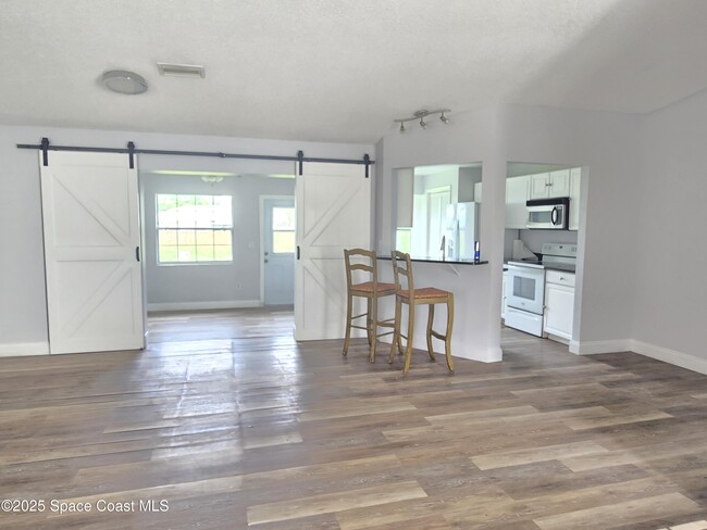 Building Photo - 1219 Meissen Ave NW