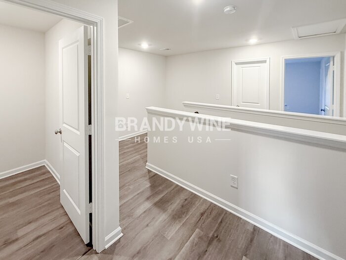 Building Photo - 321 Redmoss Dr