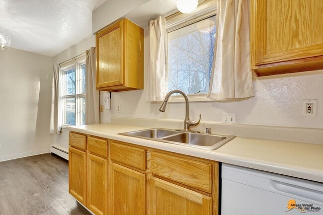 Building Photo - 2913 Telequana Dr