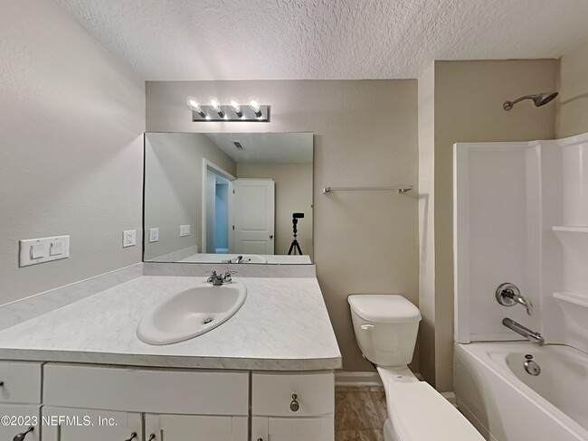 Building Photo - 11381 John Rutledge Pl