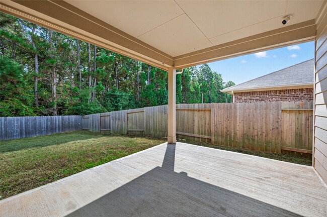 Building Photo - 40320 Hilltop Pr Dr