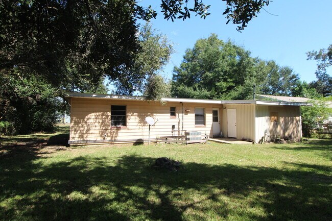 Building Photo - Move-In Ready 3-Bed Home – Pet Friendly & ...