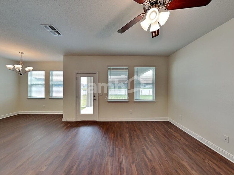 Building Photo - 2721 Ponds Trl