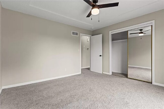 Building Photo - 8925 Armstrong Ave