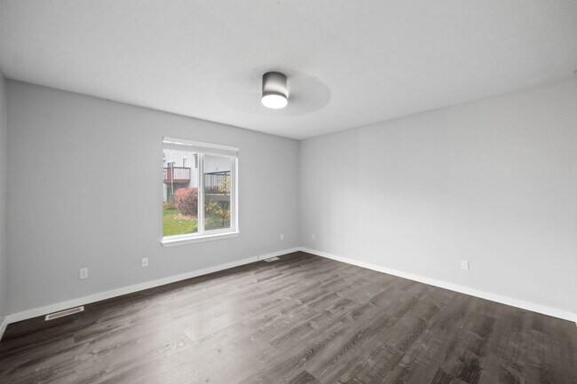 Building Photo - Spacious Latah Valley Home - Gated Community