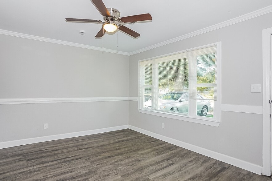 Building Photo - 1952 Williams Dr