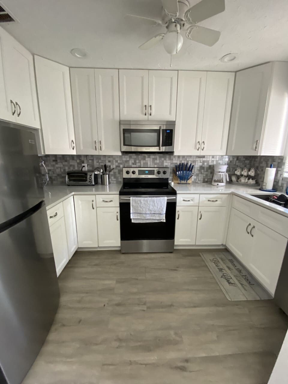 Building Photo - 1634 Stickney Point Rd