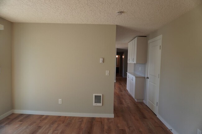 Building Photo - 2909 NE 135th Ave
