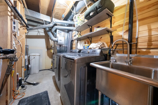 Building Photo - 18904 Inca Ave