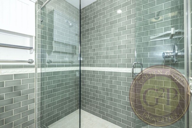 Building Photo - Noe Valley - 4 BR, 3 BA Condo 2,326 Sq. Ft...