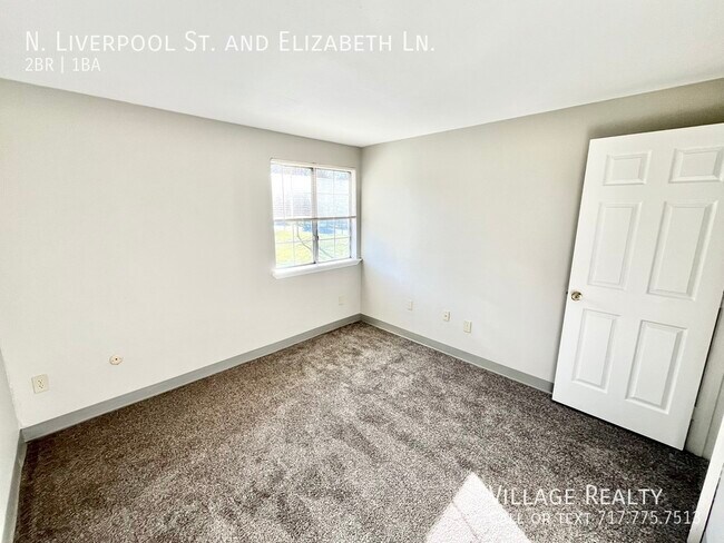 Building Photo - 75 N Liverpool St