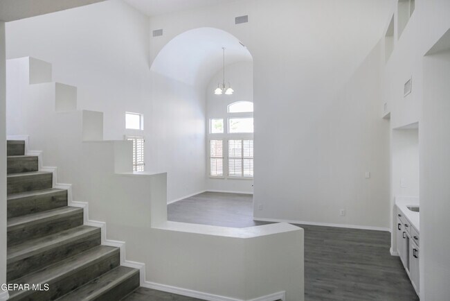 Building Photo - 6529 Jim De Groat Dr
