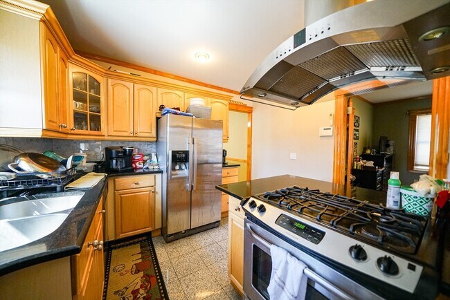 Building Photo - 59 2nd St