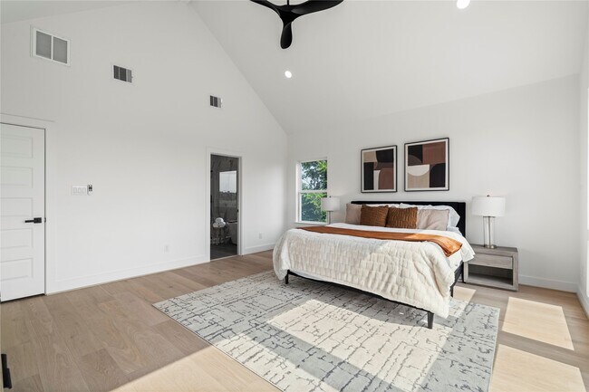 Building Photo - 4108 Cortlandt St