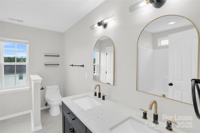 Building Photo - 12915 Deaton Hill Dr