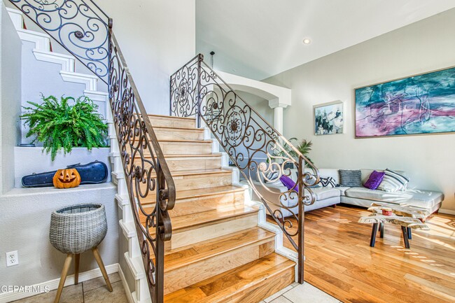 Building Photo - 6561 Isla Del Rey Dr