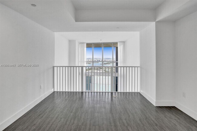 Building Photo - 1100 Biscayne Blvd