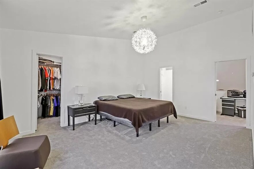 Building Photo - 2809 Crawford St