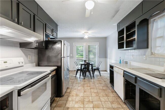 Building Photo - 2935 Sawgrass Trail SW