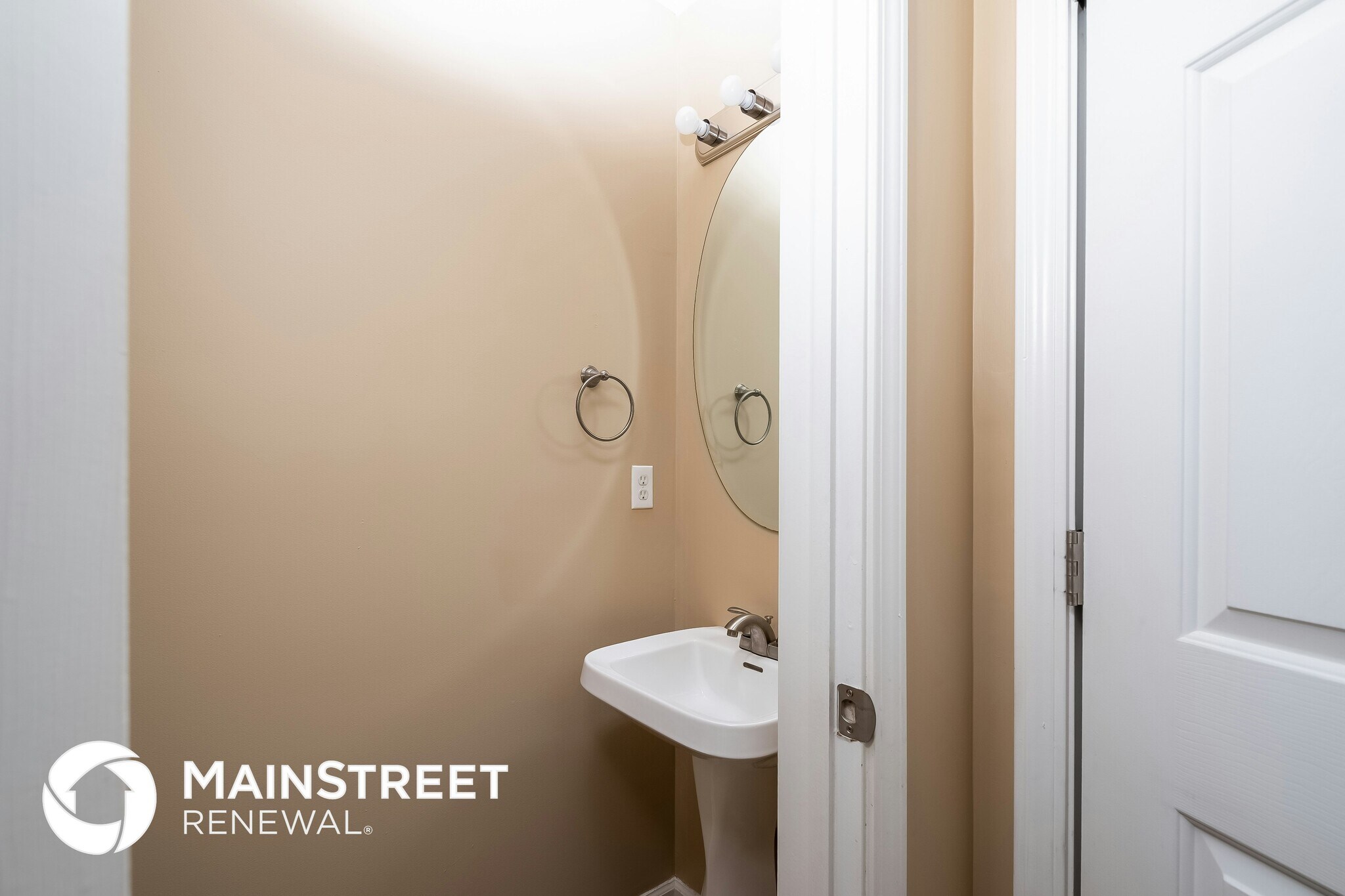 Building Photo - 6574 Largo Ln