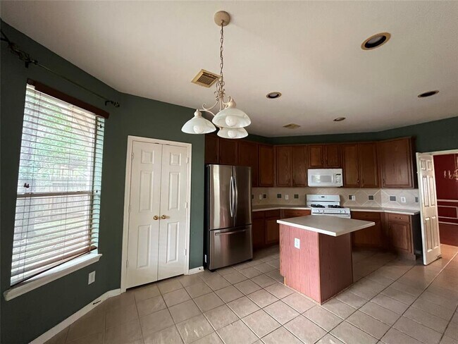 Building Photo - 22531 Tullis Trail Ct